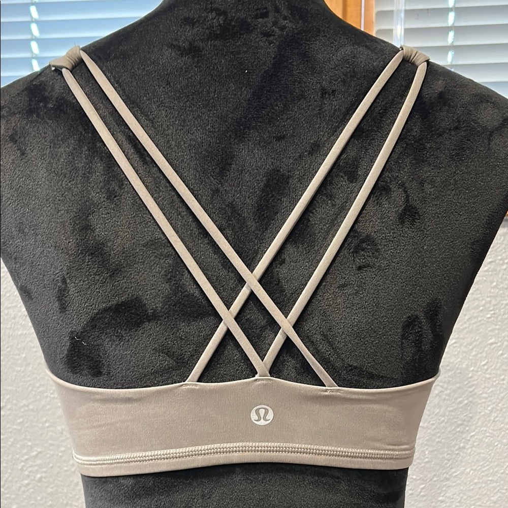 Lululemon Energy Sports Bra Size 6